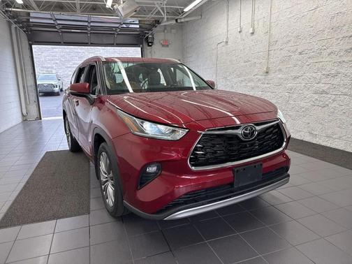 2021 Toyota Highlander Platinum