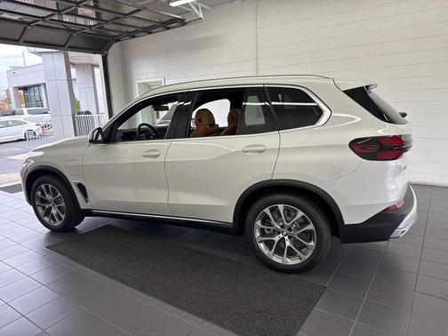 2026 BMW X5 PHEV xDrive50e