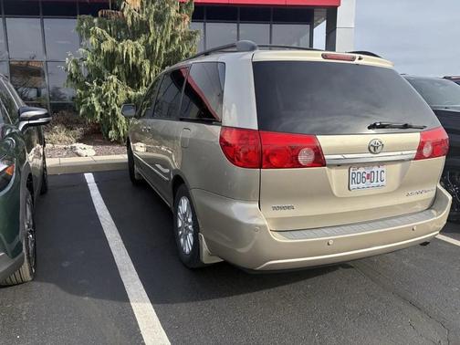 2009 Toyota Sienna XLE