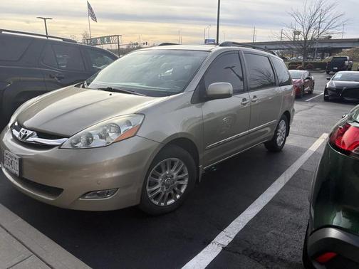 2009 Toyota Sienna XLE