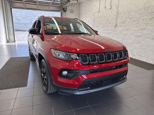 Red Hot Pearlcoat 2025 Jeep Compass Latitude