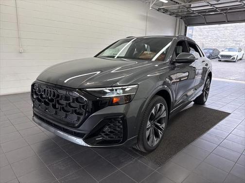 2025 Audi Q8 55 Premium Plus