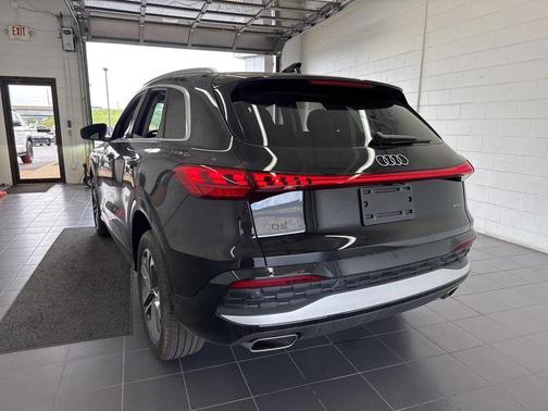 2025 Audi Q5 Premium Plus