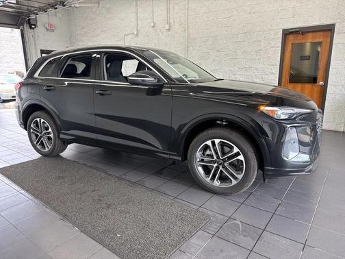 2025 Audi Q5 Premium Plus