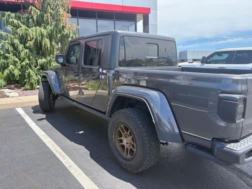 Granite Crystal Metallic Clearcoat 2023 Jeep Gladiator Sport