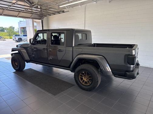 Granite Crystal Metallic Clearcoat 2023 Jeep Gladiator Sport