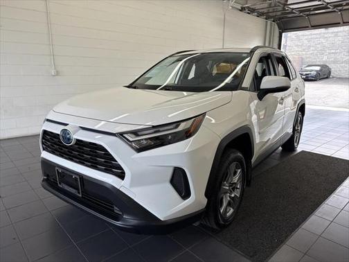 2022 Toyota RAV4 Hybrid XLE