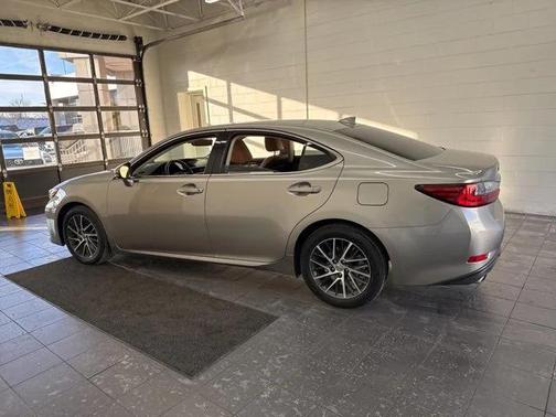 2016 Lexus ES 350 Base