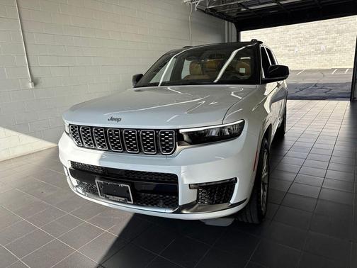 Bright White Clearcoat 2024 Jeep Grand Cherokee L Summit