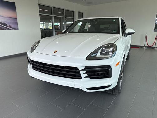 White 2023 Porsche Cayenne Platinum Edition