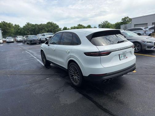 White 2023 Porsche Cayenne Platinum Edition
