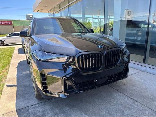 Black Sapphire Metallic 2026 BMW X5 PHEV xDrive50e