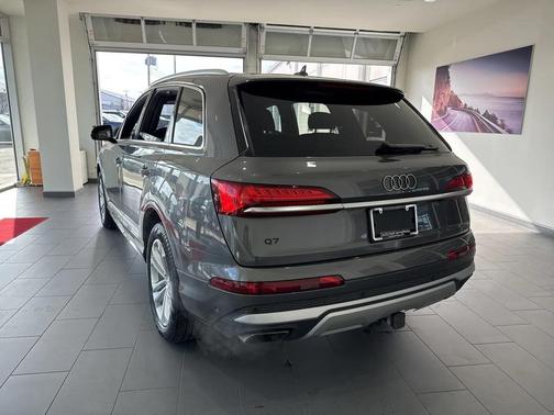 2025 Audi Q7 55 Premium Plus