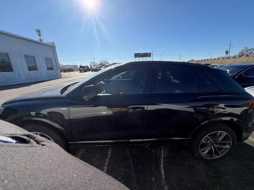 2024 Audi Q3 Premium 45 TFSI S line quattro Tiptronic