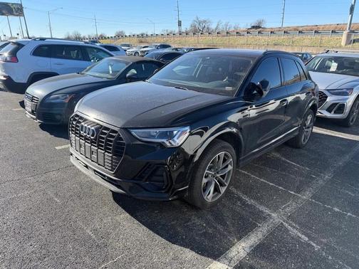 2024 Audi Q3 Premium 45 TFSI S line quattro Tiptronic