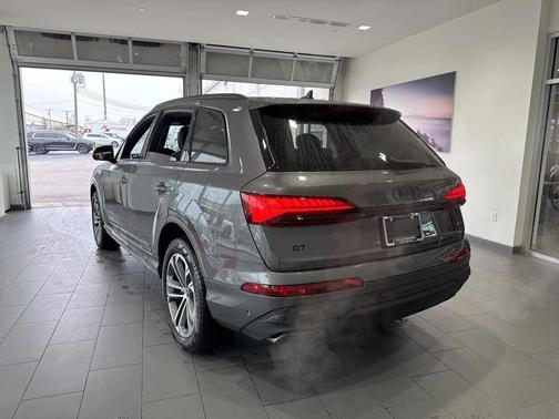 Grey 2026 Audi Q7 45 Premium