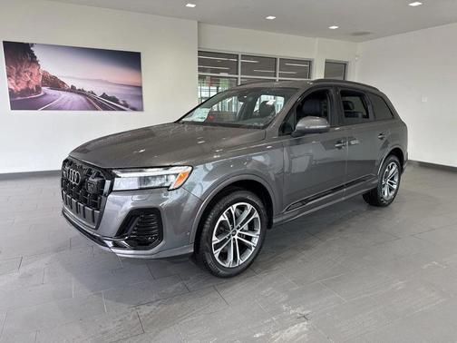 Grey 2026 Audi Q7 45 Premium