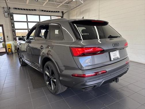 2025 Audi Q7 55 Premium Plus