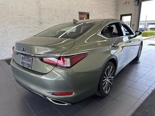 2025 Lexus ES 350 Base