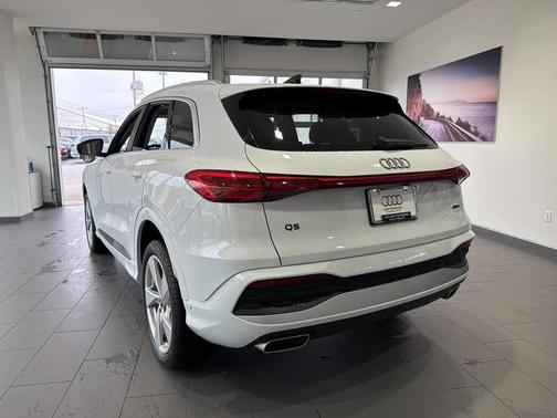 2025 Audi Q5 Premium Plus TFSI quattro S tronic