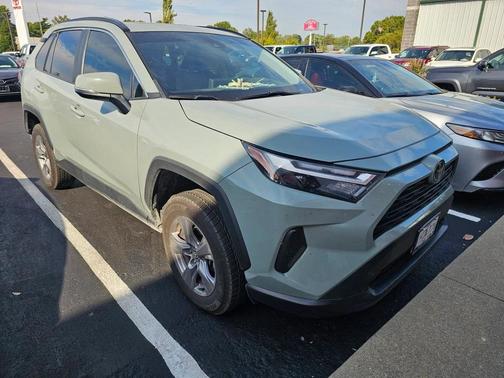 2023 Toyota RAV4 XLE
