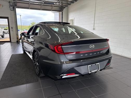 2021 Hyundai SONATA Limited