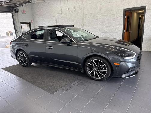 2021 Hyundai SONATA Limited