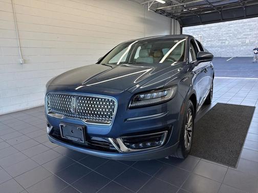 2019 Lincoln Nautilus Select