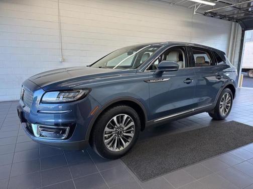 2019 Lincoln Nautilus Select