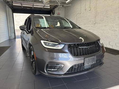 2021 Chrysler Pacifica Touring L