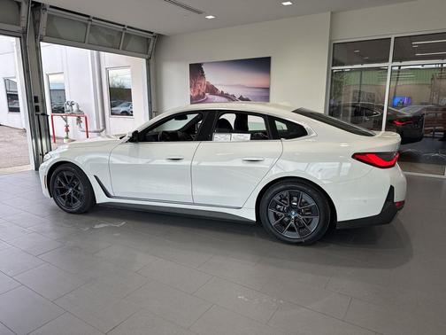 Alpine White 2024 BMW i4 Gran Coupe xDrive40