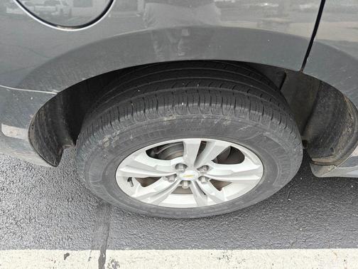 Gray 2013 Chevrolet Equinox 1LT