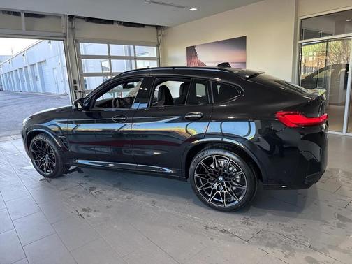 2025 BMW X4 M AWD