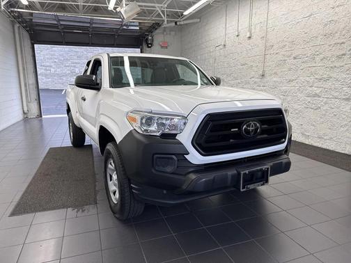 2022 Toyota Tacoma SR