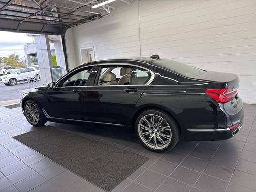 2018 BMW 740 xDrive