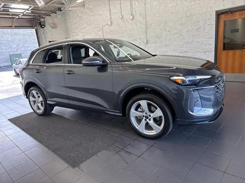 2025 Audi Q5 Premium Plus