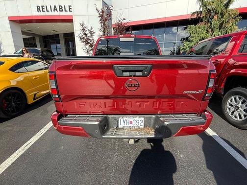 Cardinal Red Metallic Tricoat 2023 Nissan Frontier PRO-X