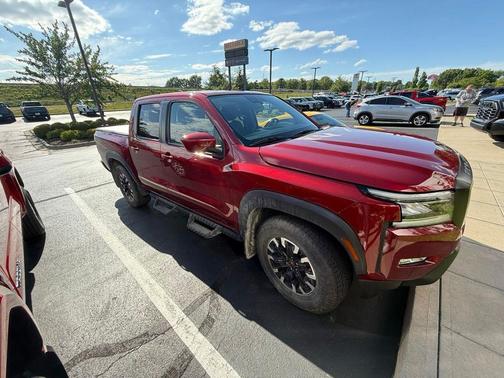 Cardinal Red Metallic Tricoat 2023 Nissan Frontier PRO-X