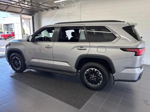 2025 Toyota Sequoia SR5