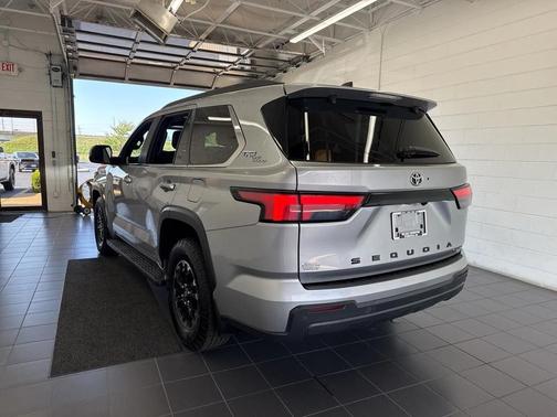 2025 Toyota Sequoia SR5