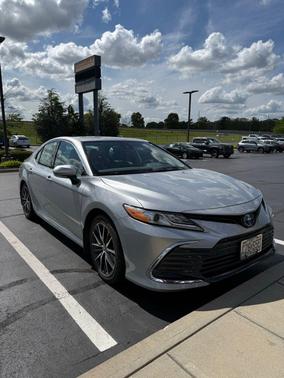 Celestial Silver Metallic 2022 Toyota Camry Hybrid XLE