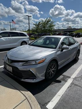 Celestial Silver Metallic 2022 Toyota Camry Hybrid XLE