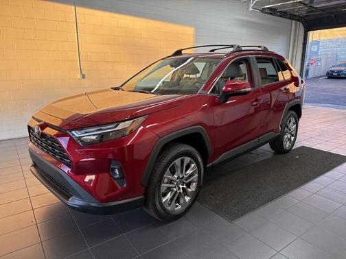 2025 Toyota RAV4 XLE Premium