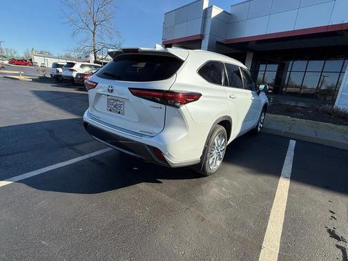 2023 Toyota Highlander Hybrid Limited