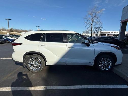 2023 Toyota Highlander Hybrid Limited