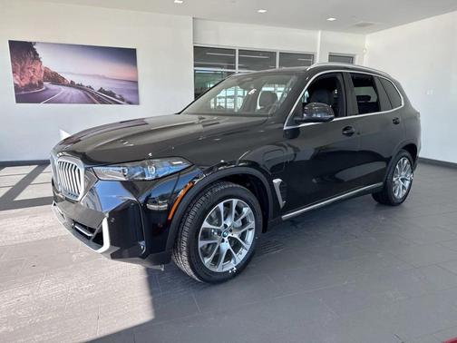 Black Sapphire Metallic 2026 BMW X5 PHEV xDrive50e