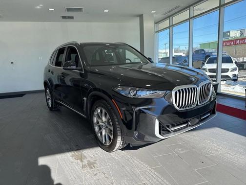 Black Sapphire Metallic 2026 BMW X5 PHEV xDrive50e