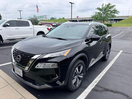 Super Black 2022 Nissan Rogue SL