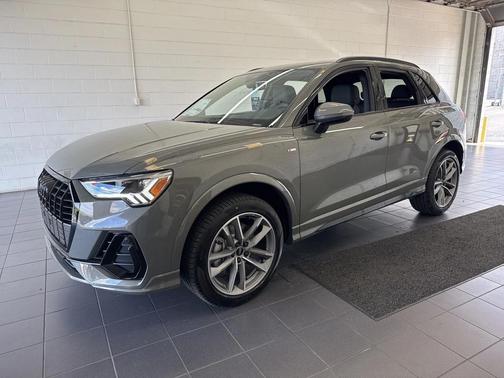 2025 Audi Q3 Premium 45 TFSI S line quattro Tiptronic