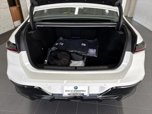 2025 BMW i7 eDrive50